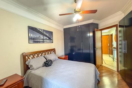 Apartamento à venda com 286m², 3 quartos e 3 vagas Apartamento à venda com 286m², 3 quartos e 3 vagasSuíte 2