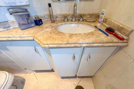 Apartamento à venda com 286m², 3 quartos e 3 vagas Apartamento à venda com 286m², 3 quartos e 3 vagasBanheiro da Suíte 1