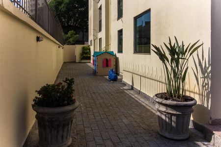 Apartamento à venda com 286m², 3 quartos e 3 vagas Apartamento à venda com 286m², 3 quartos e 3 vagasÁrea Comum