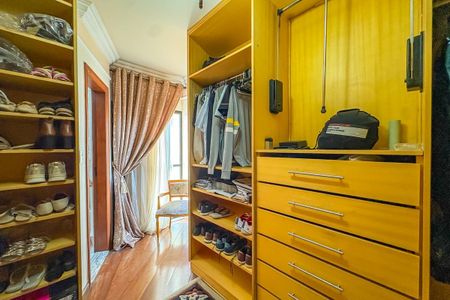 Apartamento à venda com 286m², 3 quartos e 3 vagas Apartamento à venda com 286m², 3 quartos e 3 vagasCloset da Suíte 3