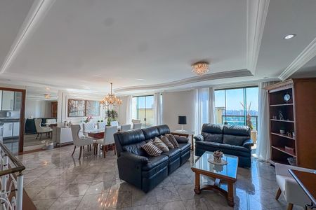 Apartamento à venda com 286m², 3 quartos e 3 vagas Apartamento à venda com 286m², 3 quartos e 3 vagasCopa