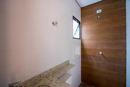 Apartamento à venda com 82m², 2 quartos e 1 vaga Apartamento à venda com 82m², 2 quartos e 1 vagaBanheiro