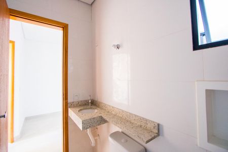 Apartamento à venda com 82m², 2 quartos e 1 vaga Apartamento à venda com 82m², 2 quartos e 1 vagaBanheiro