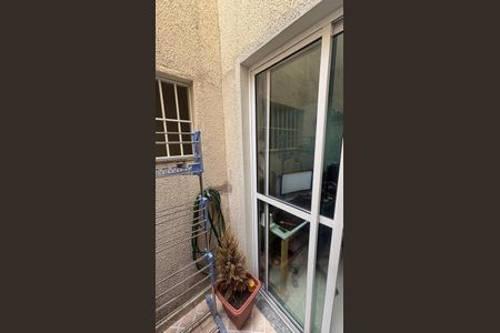 Apartamento à venda com 48m², 2 quartos e 1 vaga Apartamento à venda com 48m², 2 quartos e 1 vagaSala Varanda