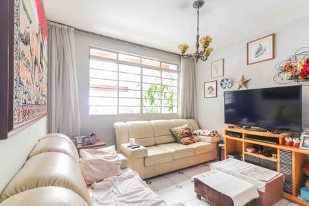 Casa à venda com 123m², 4 quartos e 2 vagasSala
