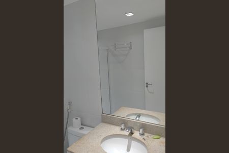 Apartamento à venda com 90m², 3 quartos e 1 vaga Apartamento à venda com 90m², 3 quartos e 1 vagaBanheiro Social