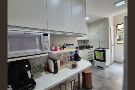 Apartamento à venda com 110m², 3 quartos e 2 vagas Apartamento à venda com 110m², 3 quartos e 2 vagasCozinha