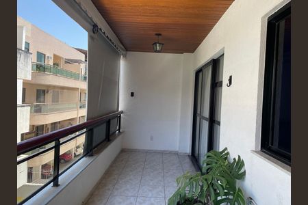 Apartamento à venda com 110m², 3 quartos e 2 vagas Apartamento à venda com 110m², 3 quartos e 2 vagasVaranda