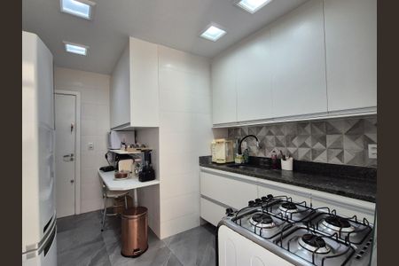 Apartamento à venda com 110m², 3 quartos e 2 vagas Apartamento à venda com 110m², 3 quartos e 2 vagasCozinha