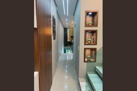 Casa à venda com 258m², 3 quartos e 5 vagasSala