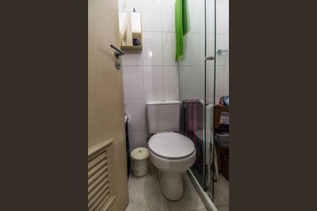 Casa de condomínio à venda com 164m², 3 quartos e 2 vagas Casa de condomínio à venda com 164m², 3 quartos e 2 vagasBanheiro de serviço