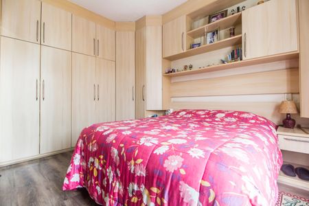 Casa de condomínio à venda com 164m², 3 quartos e 2 vagas Casa de condomínio à venda com 164m², 3 quartos e 2 vagasSuíte