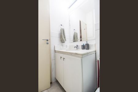 Casa de condomínio à venda com 164m², 3 quartos e 2 vagas Casa de condomínio à venda com 164m², 3 quartos e 2 vagasBanheiro