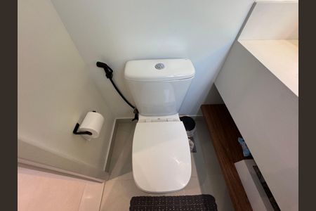 Apartamento à venda com 220m², 4 quartos e 4 vagas Apartamento à venda com 220m², 4 quartos e 4 vagasLavabo