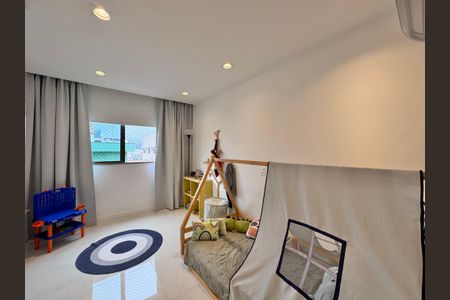 Apartamento à venda com 220m², 4 quartos e 4 vagas Apartamento à venda com 220m², 4 quartos e 4 vagasSuíte 3