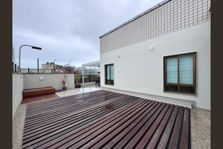 Apartamento à venda com 220m², 4 quartos e 4 vagas Apartamento à venda com 220m², 4 quartos e 4 vagasVaranda Sala