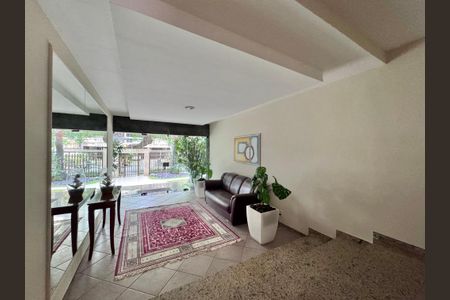 Apartamento à venda com 220m², 4 quartos e 4 vagas Apartamento à venda com 220m², 4 quartos e 4 vagasÁrea comum