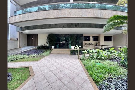 Apartamento à venda com 220m², 4 quartos e 4 vagas Apartamento à venda com 220m², 4 quartos e 4 vagasÁrea comum