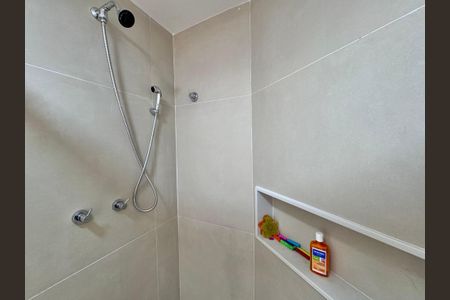 Apartamento à venda com 220m², 4 quartos e 4 vagas Apartamento à venda com 220m², 4 quartos e 4 vagasSuíte 3 - Banheiro