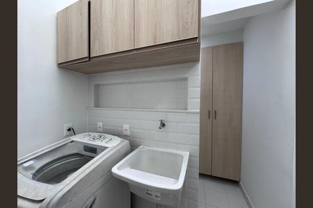Apartamento à venda com 220m², 4 quartos e 4 vagas Apartamento à venda com 220m², 4 quartos e 4 vagasÁrea de Serviço