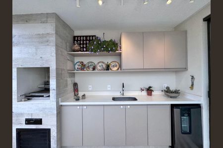 Apartamento à venda com 220m², 4 quartos e 4 vagas Apartamento à venda com 220m², 4 quartos e 4 vagasVaranda Sala