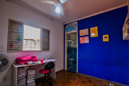 Casa à venda com 153m², 3 quartos e 2 vagasSuíte 2