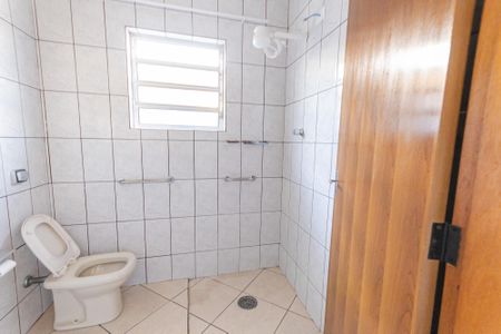 Casa à venda com 150m², 3 quartos e 2 vagas Casa à venda com 150m², 3 quartos e 2 vagasBanheiro