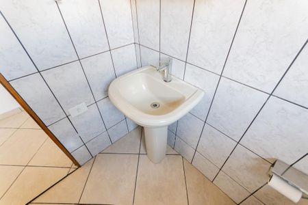 Casa à venda com 150m², 3 quartos e 2 vagas Casa à venda com 150m², 3 quartos e 2 vagasBanheiro