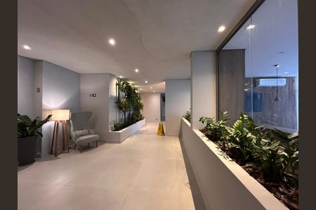 Apartamento à venda com 82m², 2 quartos e 1 vaga Apartamento à venda com 82m², 2 quartos e 1 vagaHall