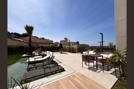 Apartamento à venda com 82m², 2 quartos e 1 vaga Apartamento à venda com 82m², 2 quartos e 1 vagaÁrea comum - Piscina