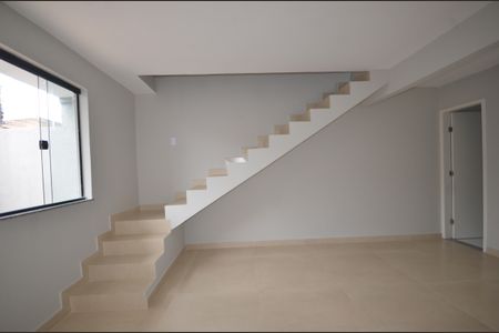 Apartamento para alugar com 80m², 2 quartos e sem vagaSala