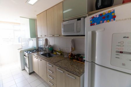 Apartamento à venda com 56m², 2 quartos e 1 vaga Apartamento à venda com 56m², 2 quartos e 1 vagaCozinha e Área de Serviço