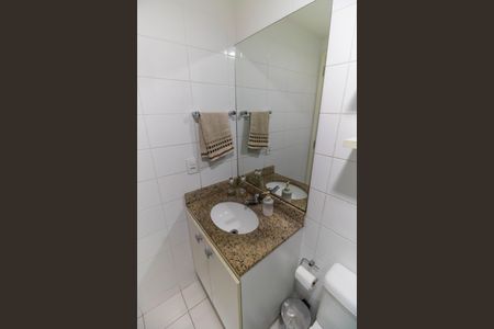 Apartamento à venda com 56m², 2 quartos e 1 vaga Apartamento à venda com 56m², 2 quartos e 1 vagaBanheiro Social