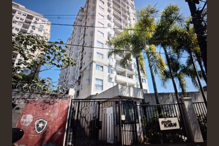 Apartamento à venda com 56m², 2 quartos e 1 vaga Apartamento à venda com 56m², 2 quartos e 1 vagaFachada