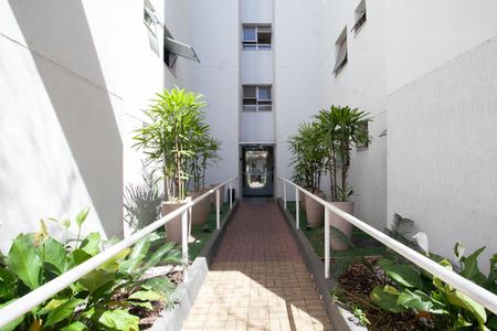 Apartamento à venda com 101m², 3 quartos e 2 vagas Apartamento à venda com 101m², 3 quartos e 2 vagasEntrada do Bloco