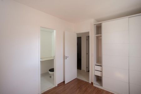 Apartamento à venda com 101m², 3 quartos e 2 vagas Apartamento à venda com 101m², 3 quartos e 2 vagasSuíte