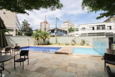 Apartamento à venda com 101m², 3 quartos e 2 vagas Apartamento à venda com 101m², 3 quartos e 2 vagasÁrea comum - Piscina