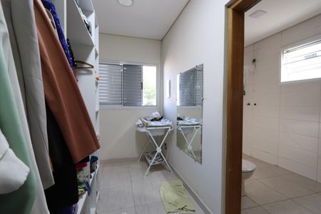 Casa à venda com 240m², 3 quartos e 2 vagasCloset da Suíte 2