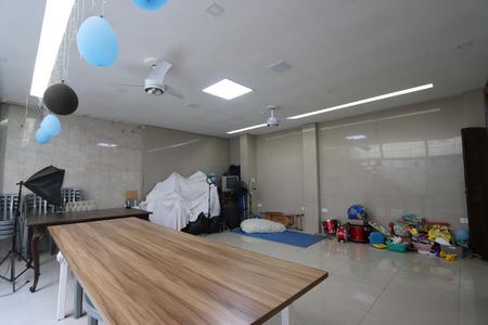 Casa à venda com 240m², 3 quartos e 2 vagasÁrea comum