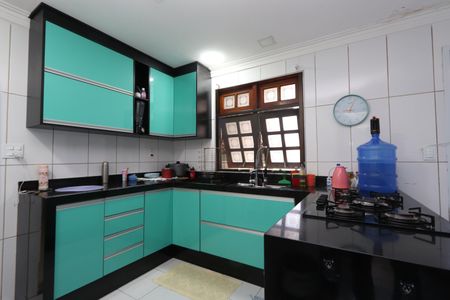 Casa à venda com 240m², 3 quartos e 2 vagasCozinha