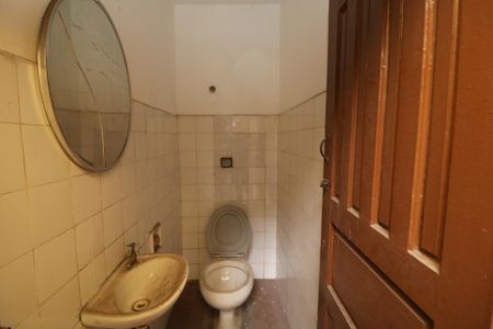 Casa à venda com 400m², 3 quartos e 4 vagasBanheiro externo