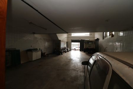 Casa à venda com 400m², 3 quartos e 4 vagasGalpão