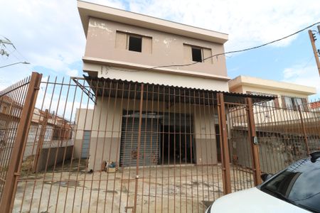 Casa à venda com 400m², 3 quartos e 4 vagasFachada