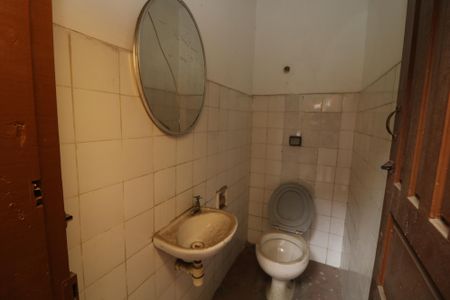 Casa à venda com 400m², 3 quartos e 4 vagasBanheiro externo