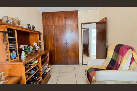 Casa à venda com 200m², 3 quartos e 2 vagas Casa à venda com 200m², 3 quartos e 2 vagasQuarto 3