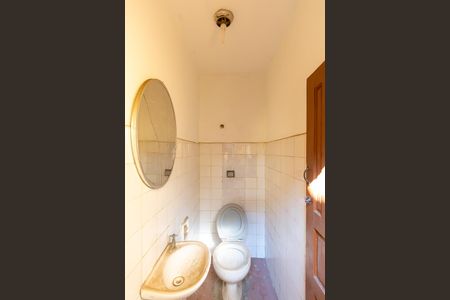 Casa à venda com 400m², 3 quartos e 5 vagasQuintal - Banheiro 