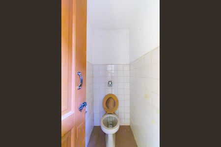 Casa à venda com 400m², 3 quartos e 5 vagasQuintal - Banheiro 