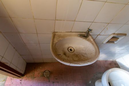 Casa à venda com 400m², 3 quartos e 5 vagasQuintal - Banheiro 