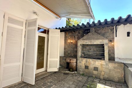 Casa à venda com 500m², 3 quartos e 2 vagasVaranda