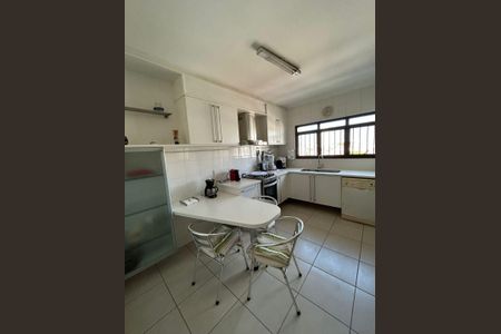 Apartamento à venda com 137m², 4 quartos e 3 vagas